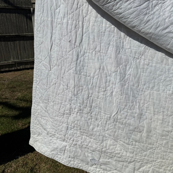 Beautiful Quilt - Picture 7 of 10